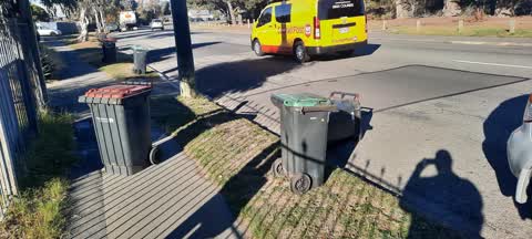 Rubbish/Recycling, a report photo