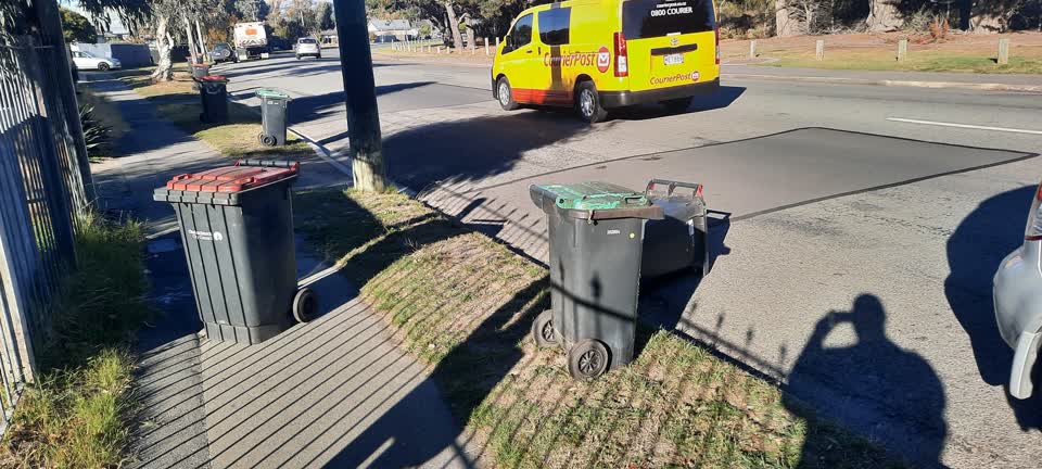 The photograph attached to this rubbish/recycling report