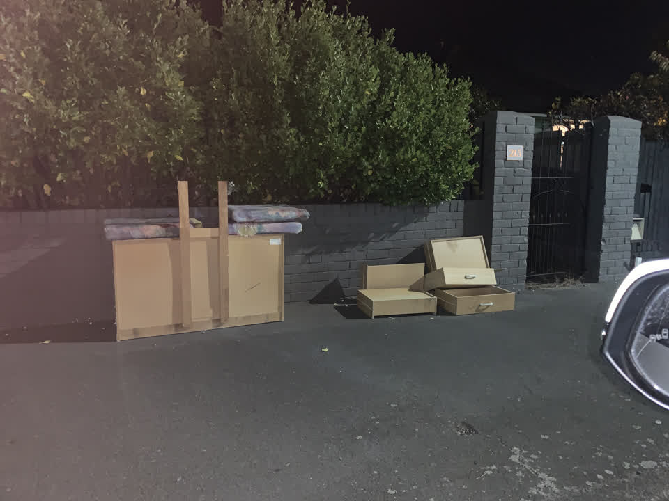 The photograph attached to this rubbish/recycling report
