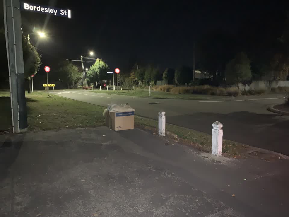 The photograph attached to this rubbish/recycling report