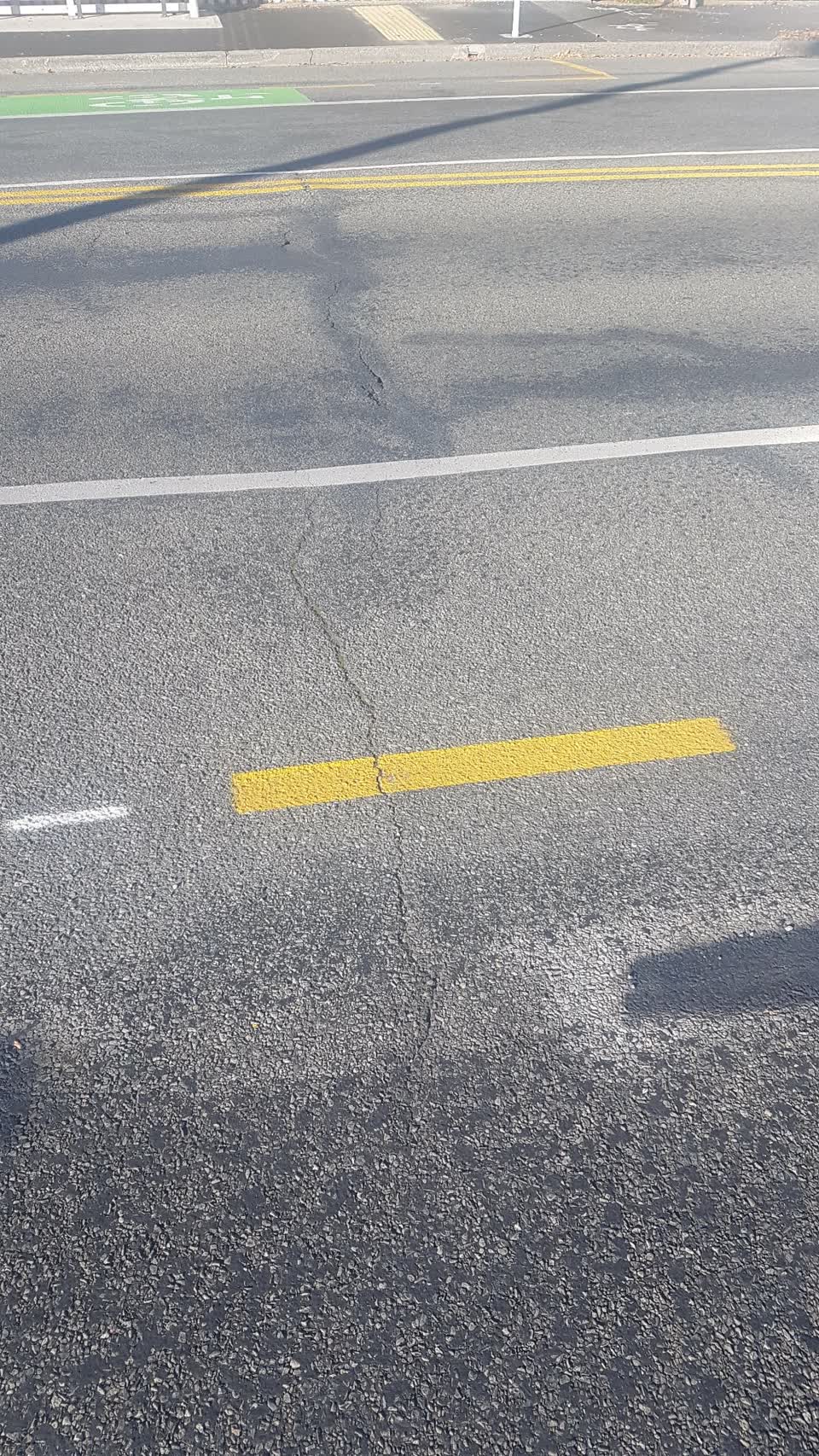The photograph attached to this roading/streets report