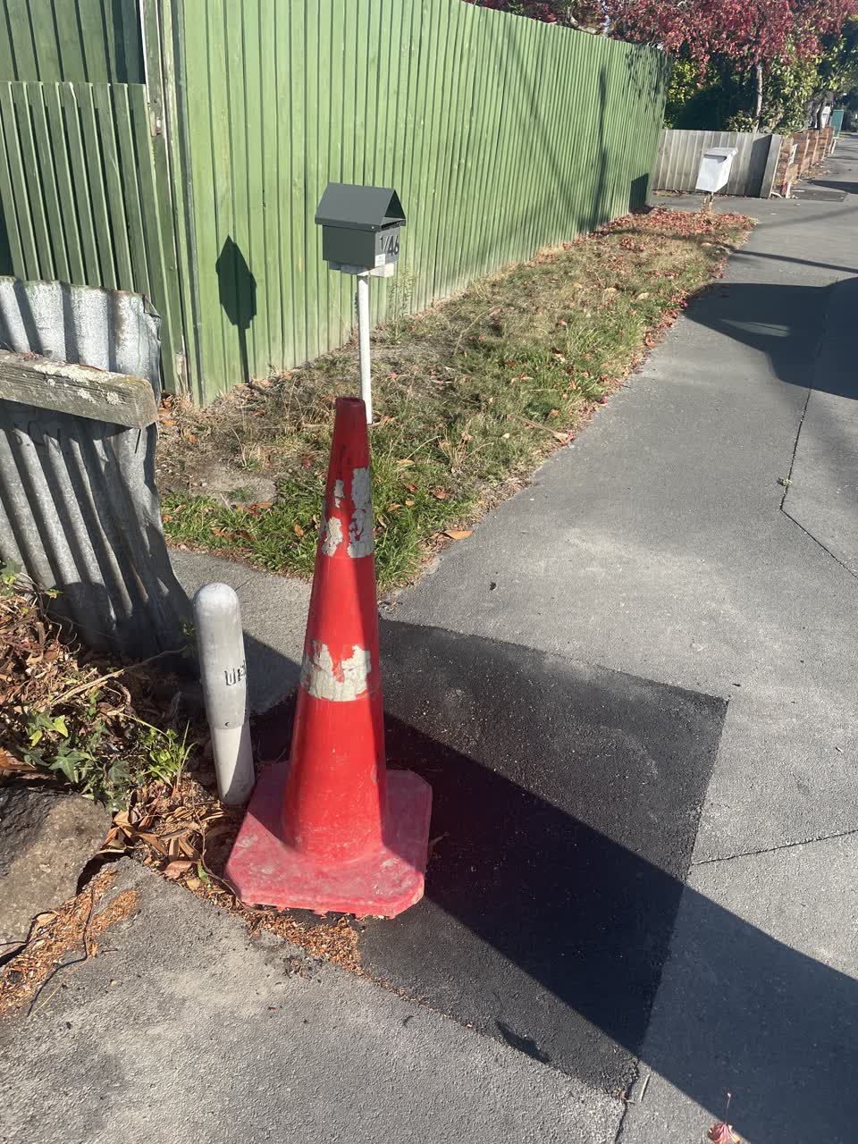 The photograph attached to this roading/streets report