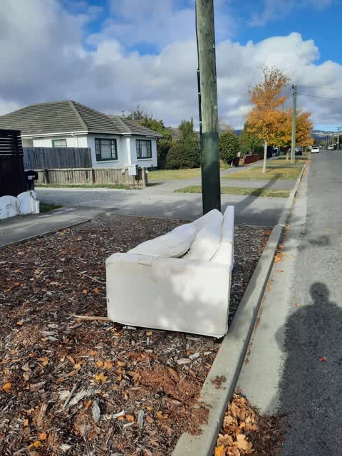 Rubbish/Recycling, a report photo