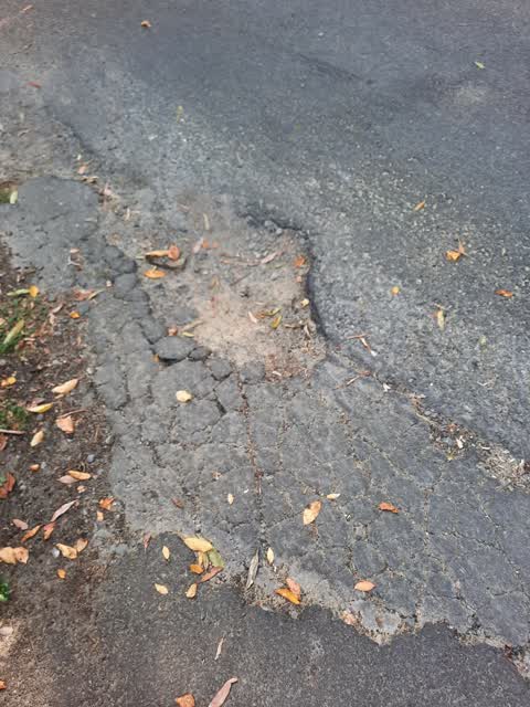Roading/Streets, a report photo