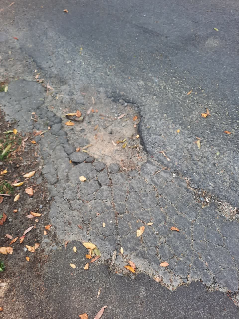 The photograph attached to this roading/streets report