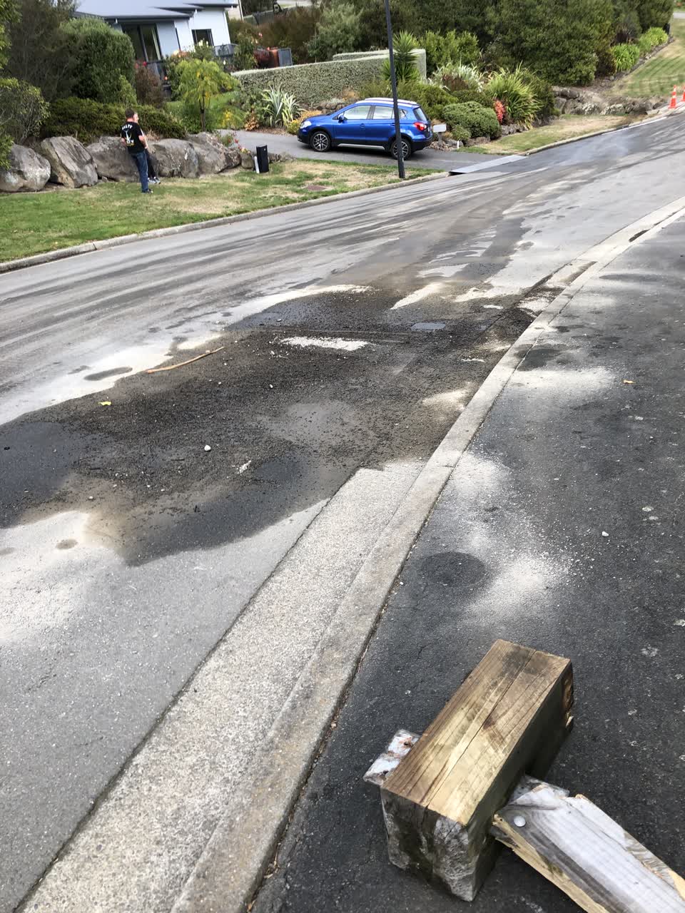 The photograph attached to this roading/streets report