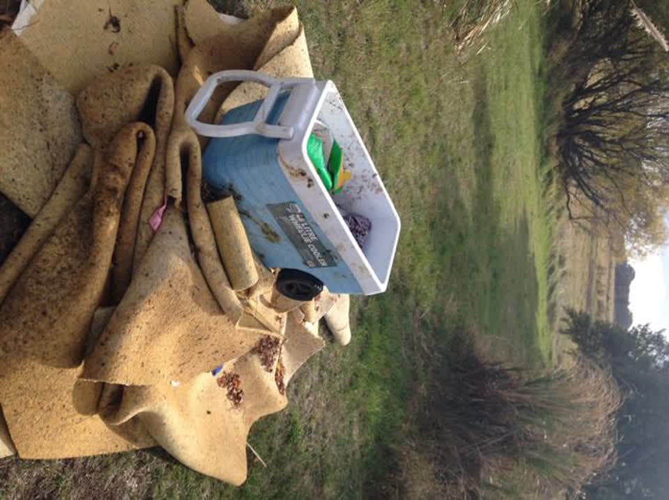The photograph attached to this rubbish/recycling report