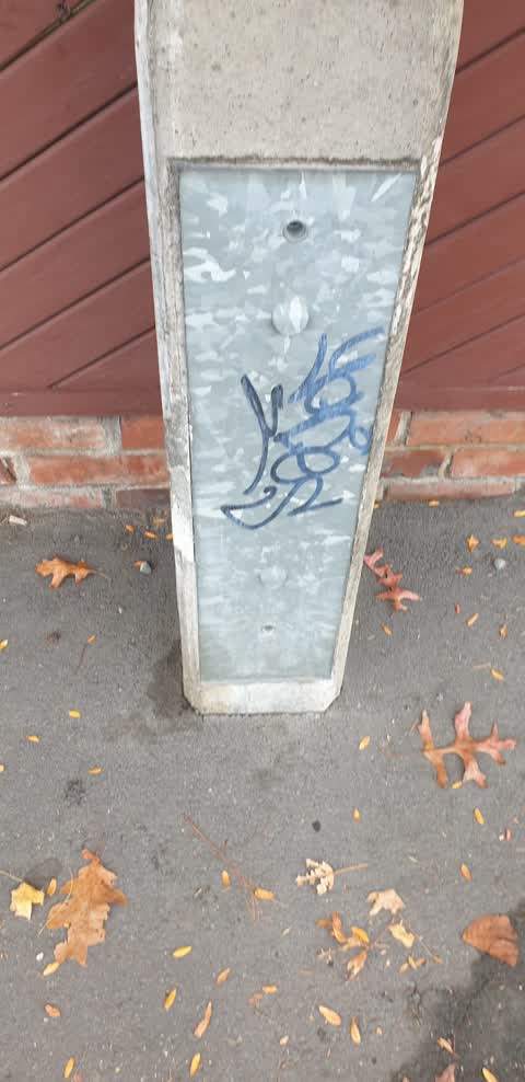 Graffiti, a report photo