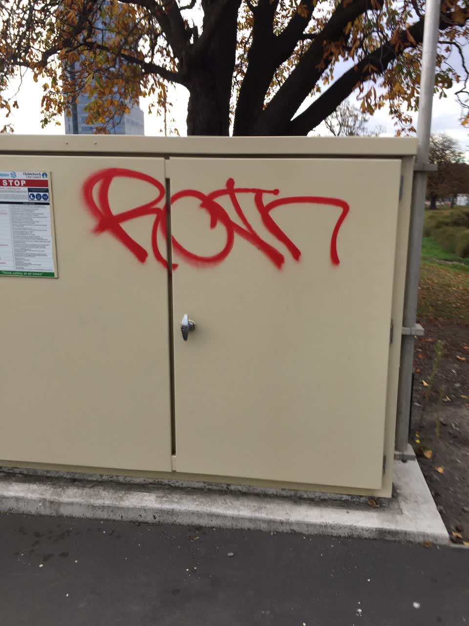 The photograph attached to this graffiti report