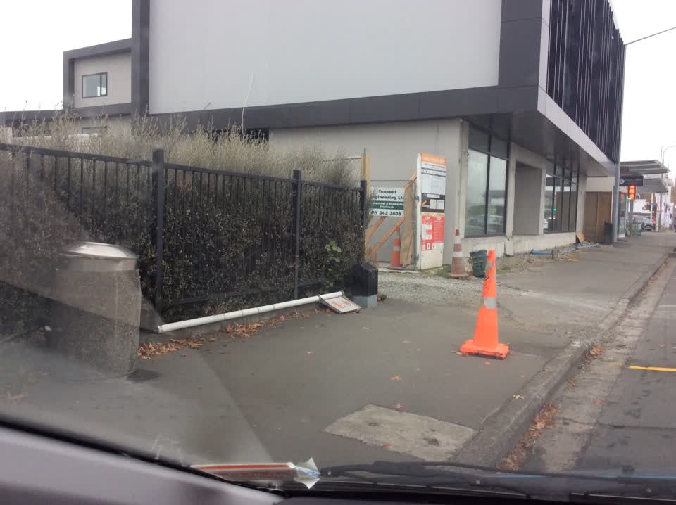 The photograph attached to this roading/streets report