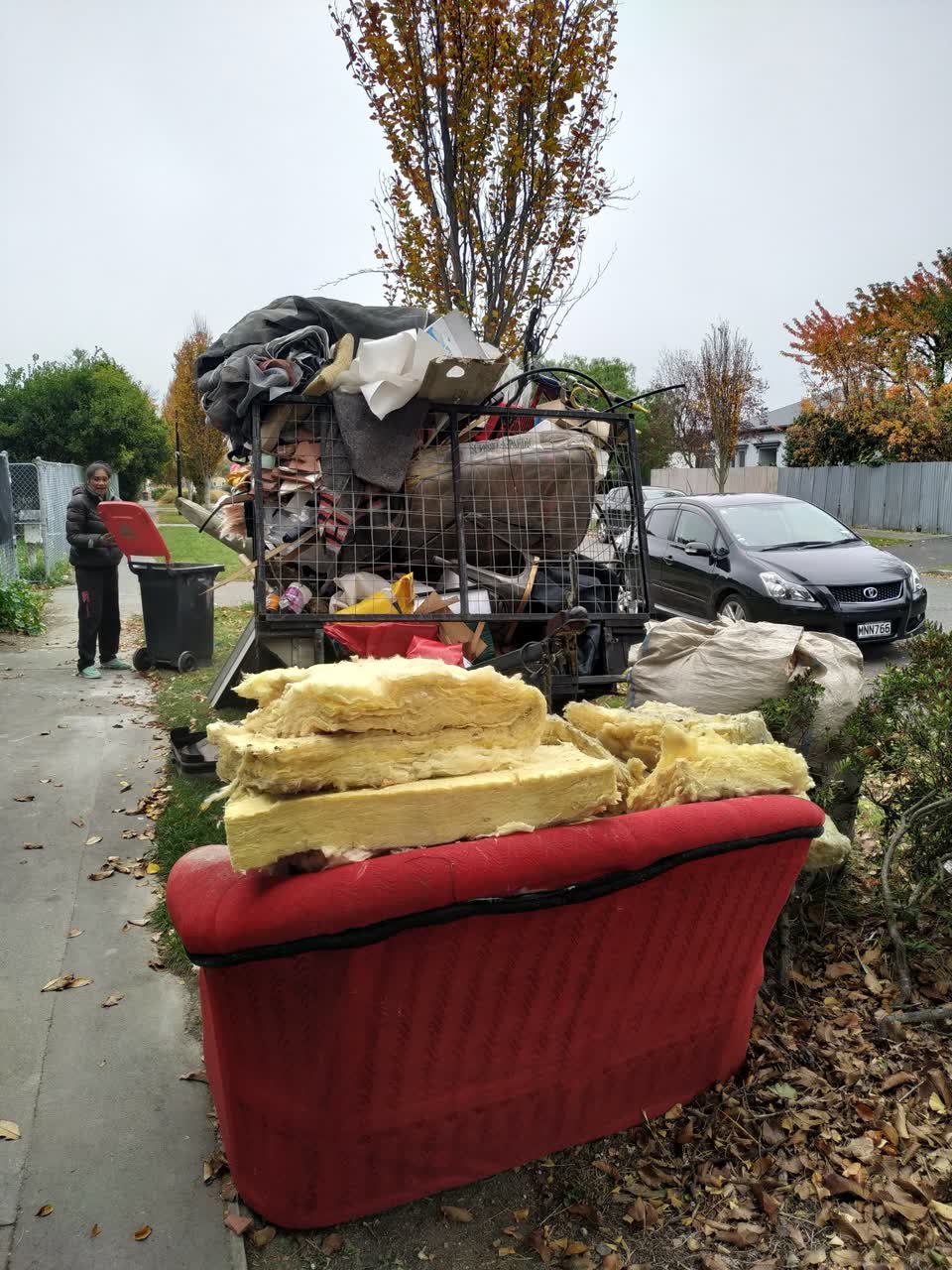 The photograph attached to this rubbish/recycling report