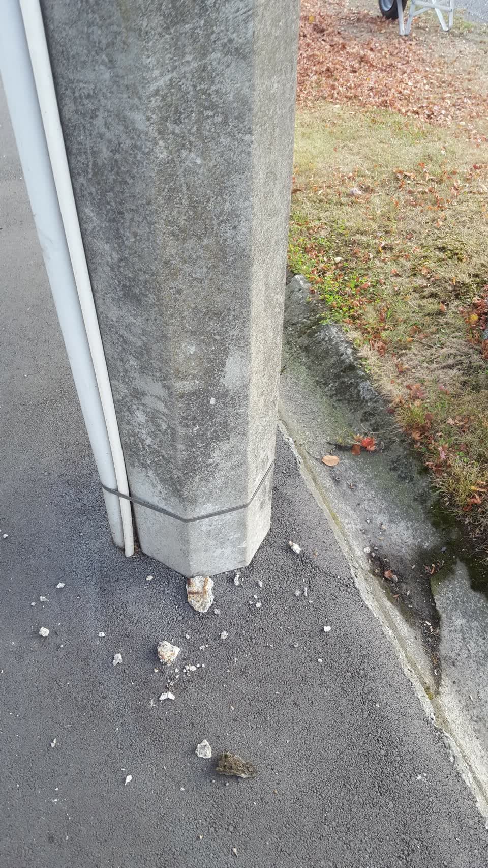 The photograph attached to this roading/streets report