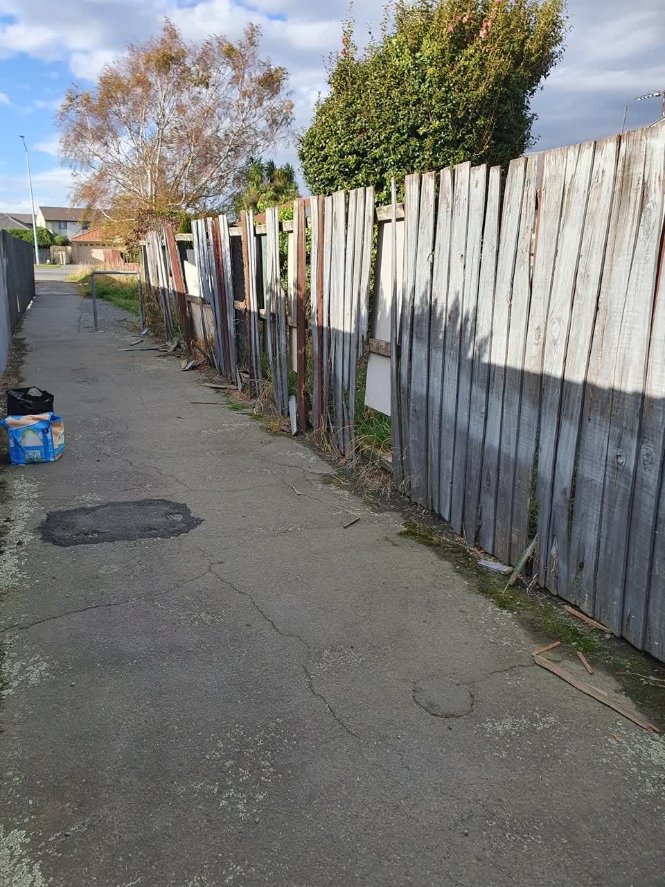 The photograph attached to this roading/streets report