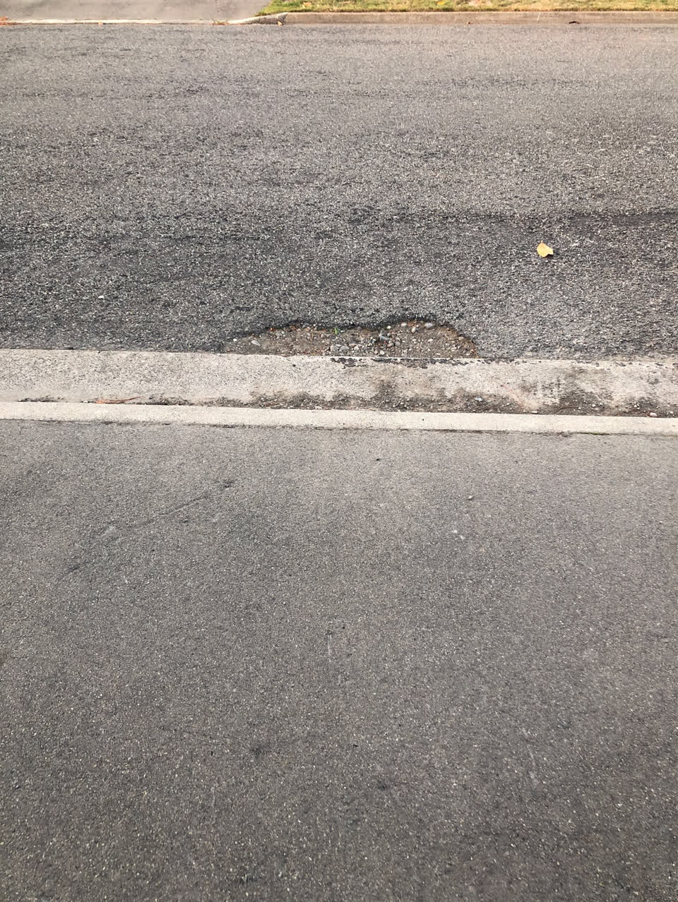 The photograph attached to this roading/streets report
