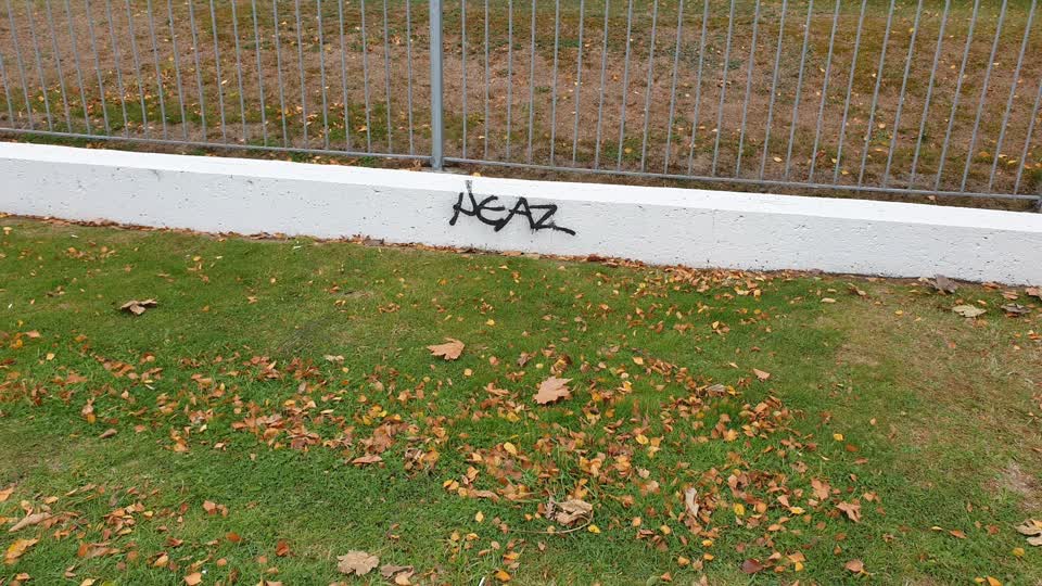 The photograph attached to this graffiti report