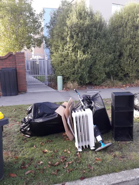 Rubbish/Recycling, a report photo