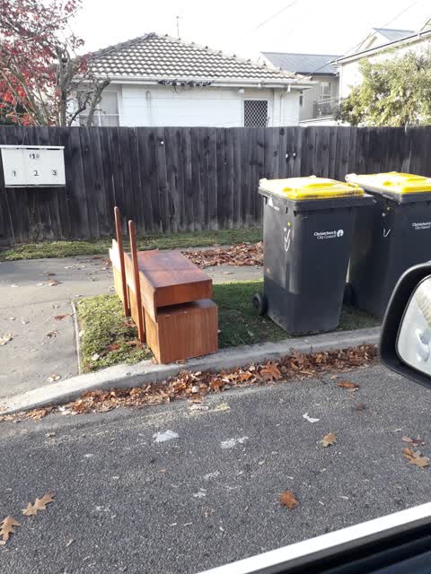 Rubbish/Recycling, a report photo