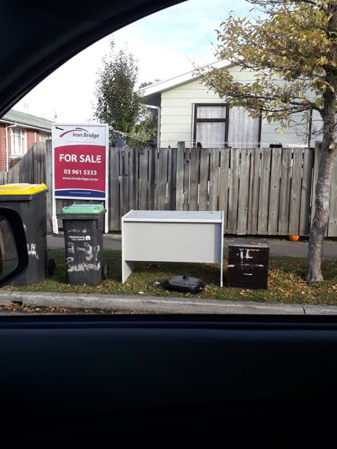 Rubbish/Recycling, a report photo