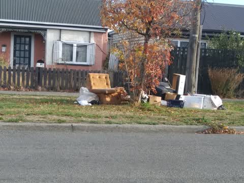 Rubbish/Recycling, a report photo