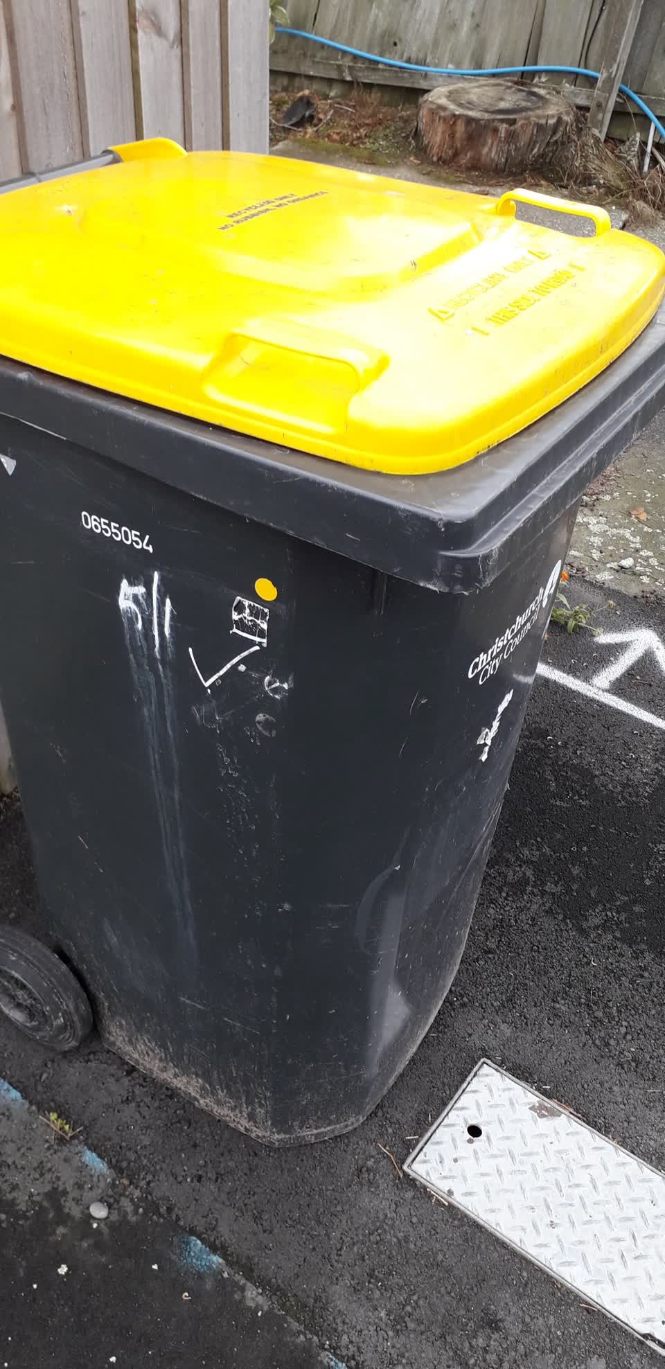 The photograph attached to this rubbish/recycling report