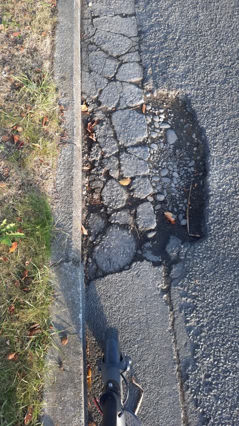 Roading/Streets, a report photo