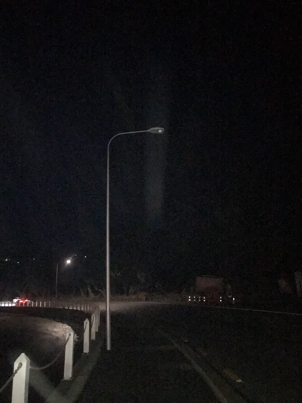 The photograph attached to this street light outage report