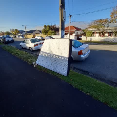 Rubbish/Recycling, a report photo
