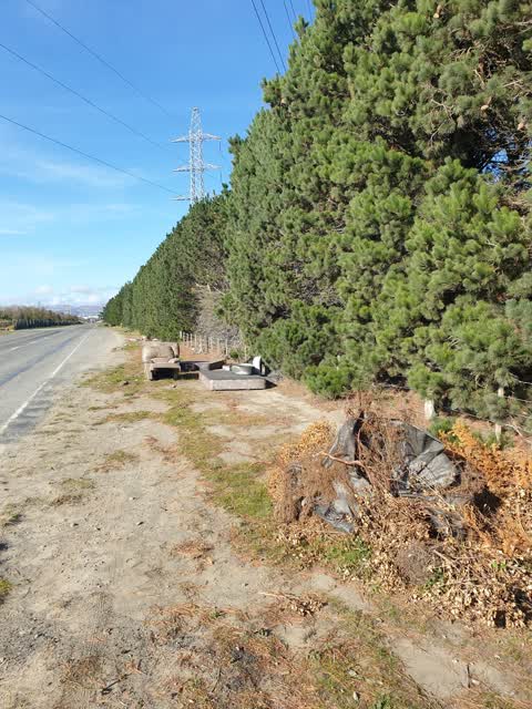 Rubbish/Recycling, a report photo