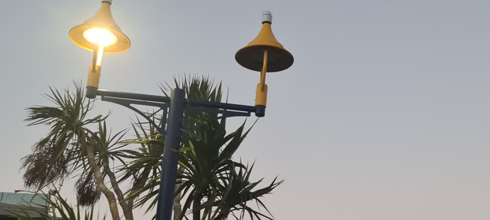 The photograph attached to this street light outage report