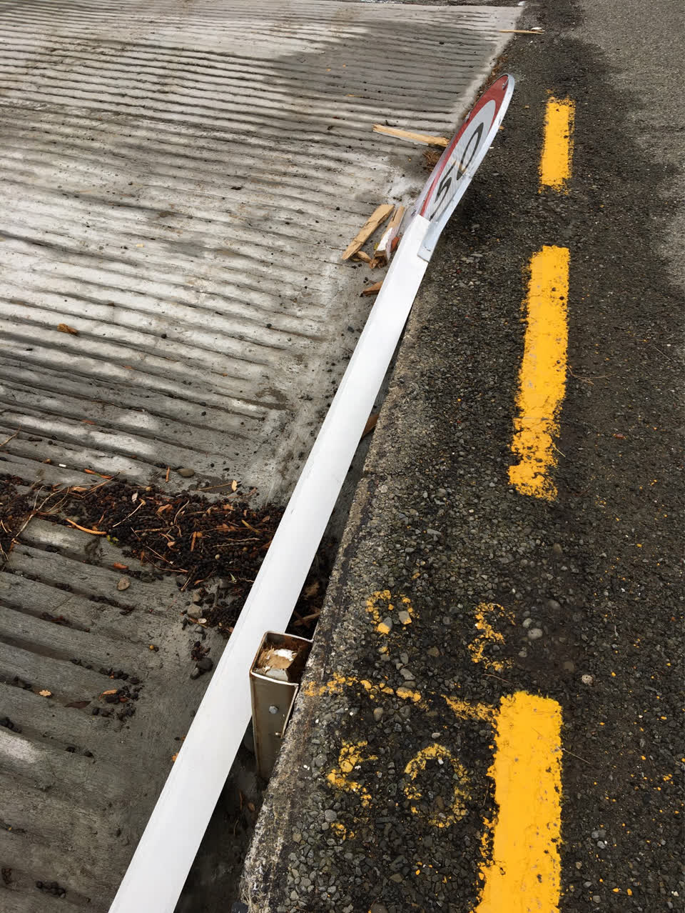 The photograph attached to this roading/streets report