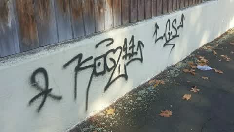 Graffiti, a report photo