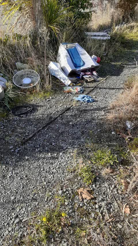 Rubbish/Recycling, a report photo
