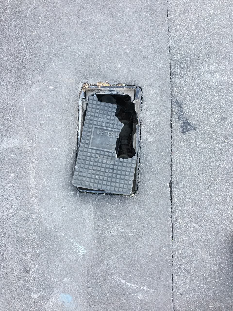 The photograph attached to this roading/streets report