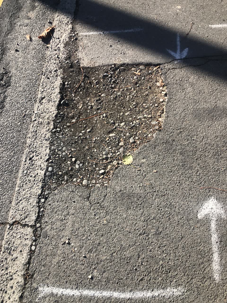 The photograph attached to this roading/streets report