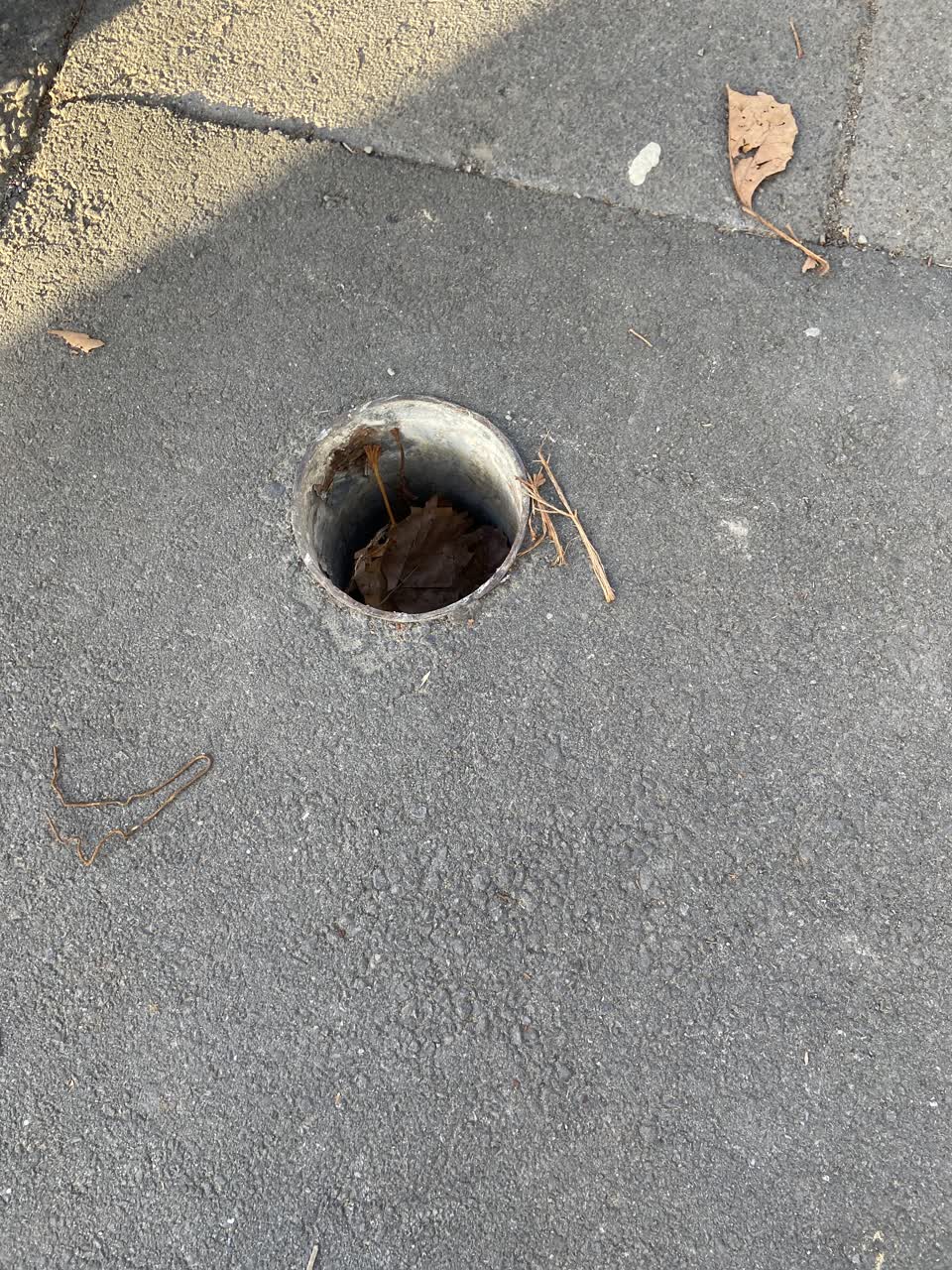 The photograph attached to this roading/streets report