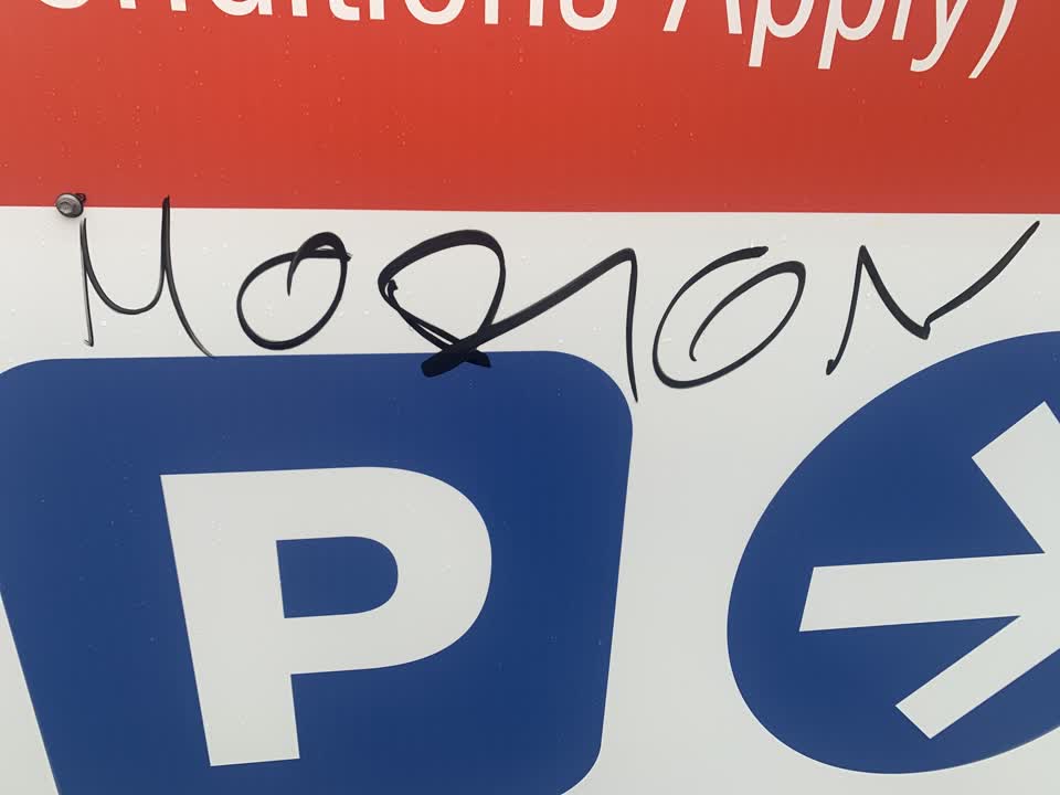 The photograph attached to this graffiti report