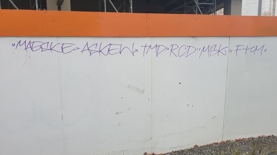 The photograph attached to this graffiti report