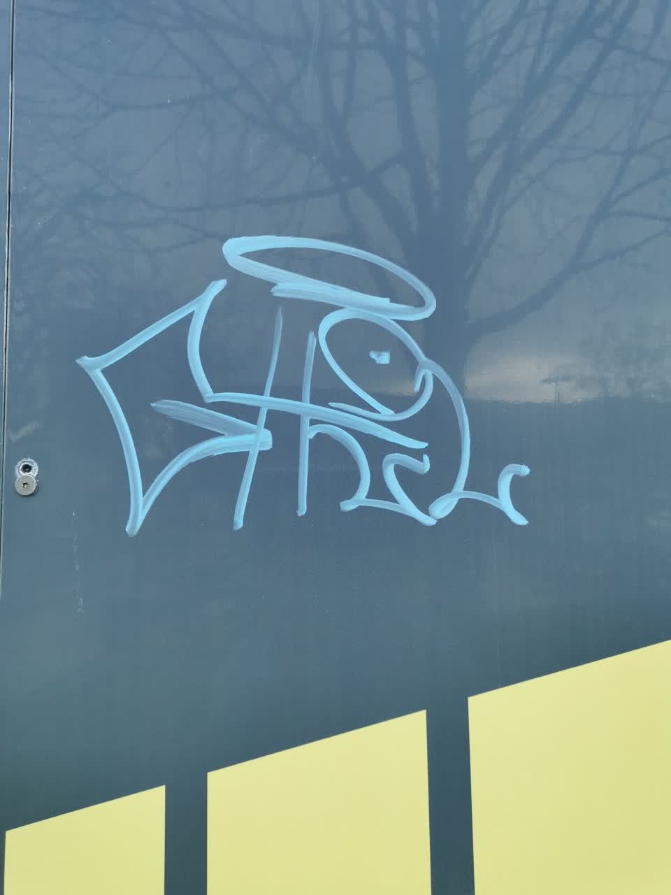 The photograph attached to this graffiti report
