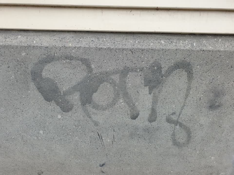 The photograph attached to this graffiti report