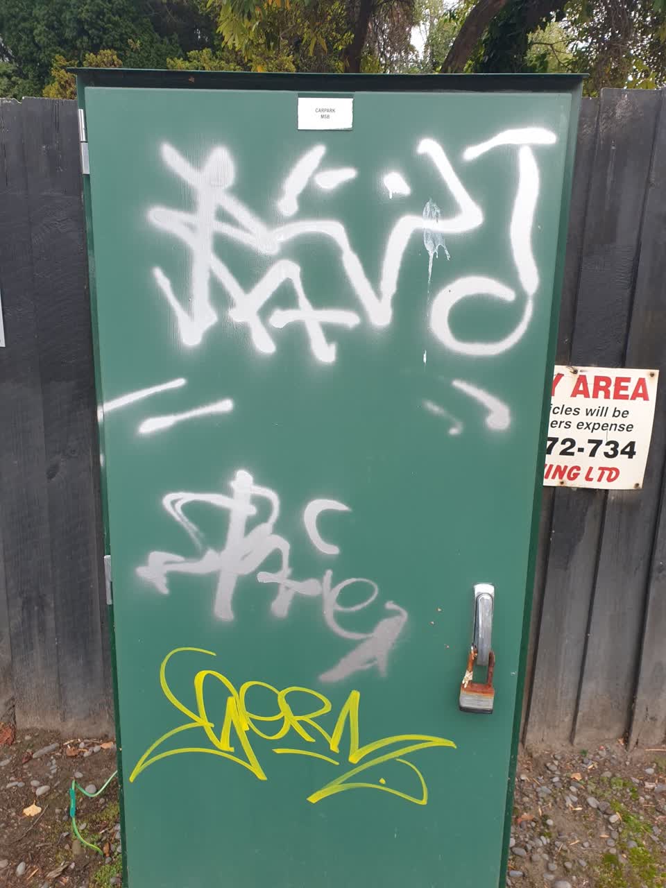 The photograph attached to this graffiti report