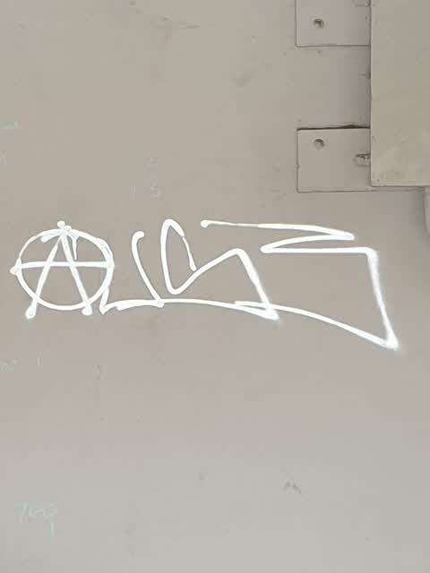 Graffiti, a report photo