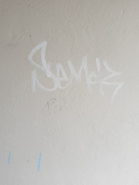 Graffiti, a report photo