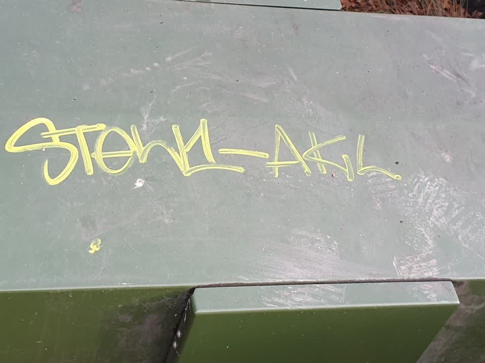 The photograph attached to this graffiti report