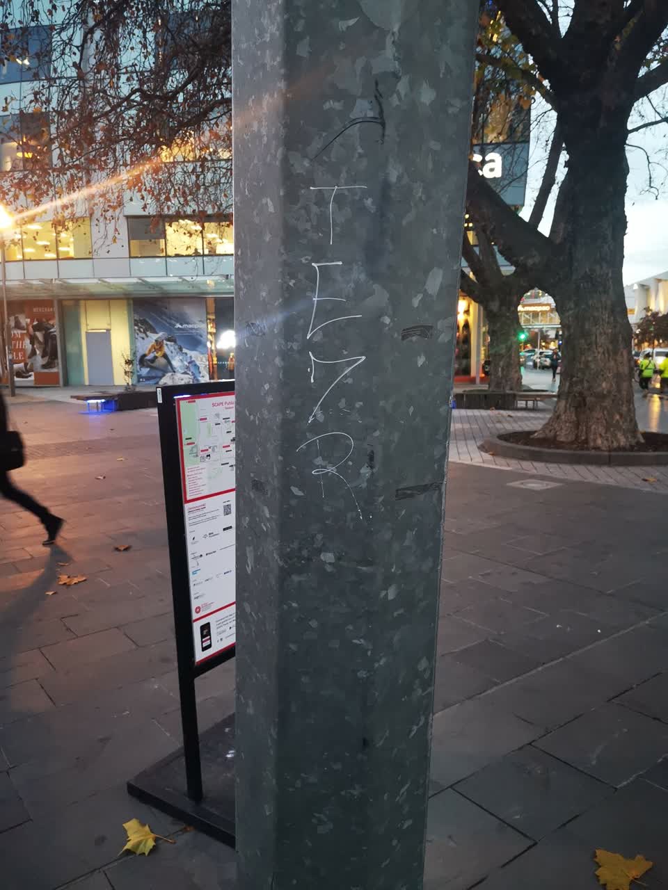 The photograph attached to this graffiti report