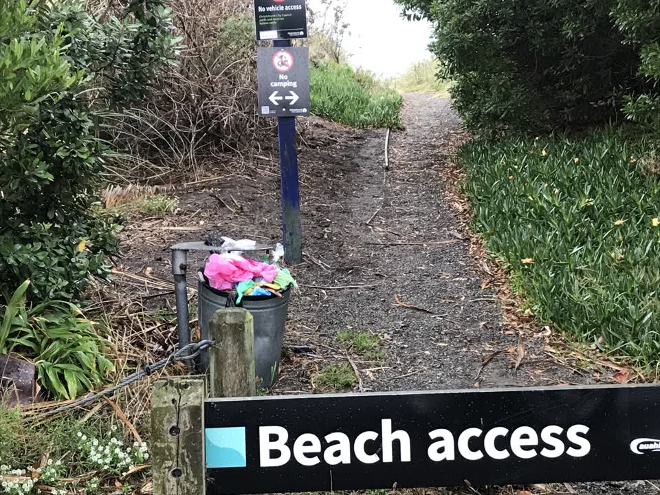 The photograph attached to this rubbish/recycling report