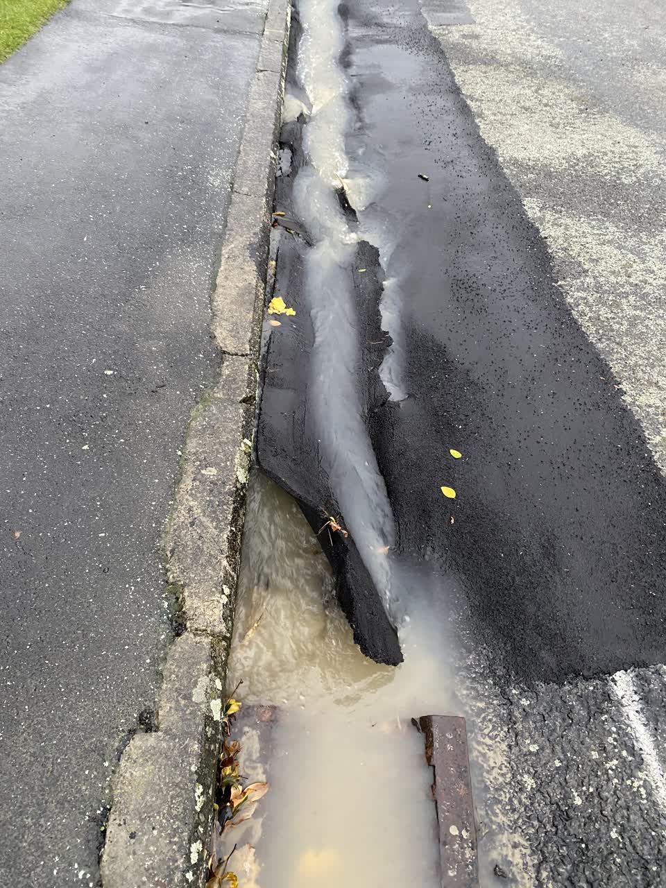 The photograph attached to this roading/streets report