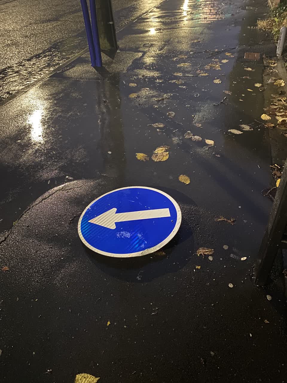 The photograph attached to this roading/streets report