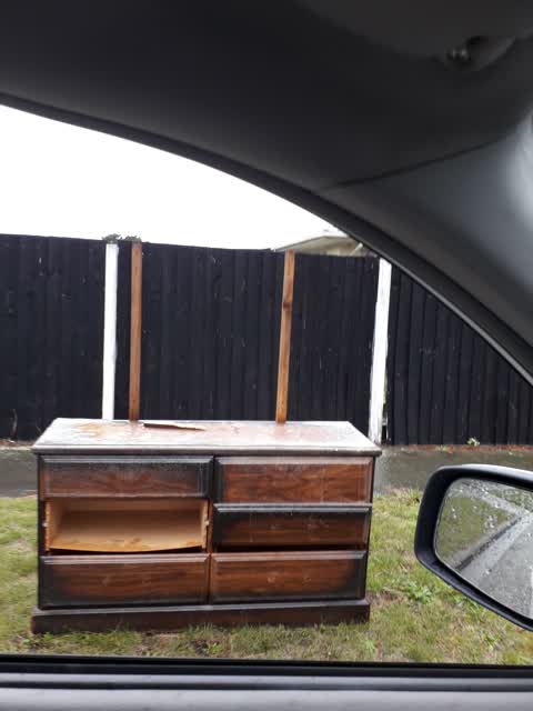 Rubbish/Recycling, a report photo