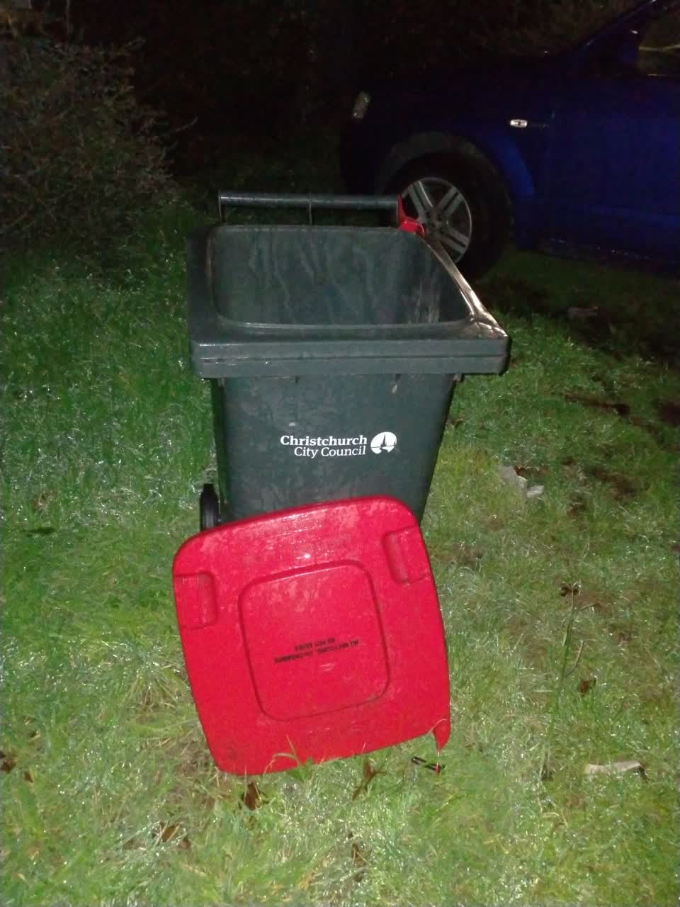 The photograph attached to this rubbish/recycling report