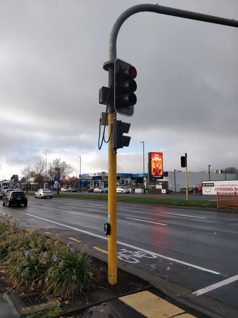 The photograph attached to this street light outage report